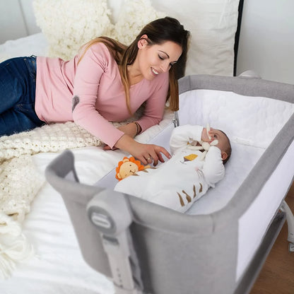 Baby Bassinet Co Sleeper Bassinet with Wheels Bedside Sleeper with Storage Basket for 0-6 Months, Light Gray